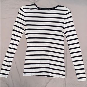 Women’s long sleeved top